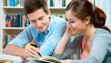 The Benefits Of Working With A PGCE Qualified GCSE Economics Tutor Online